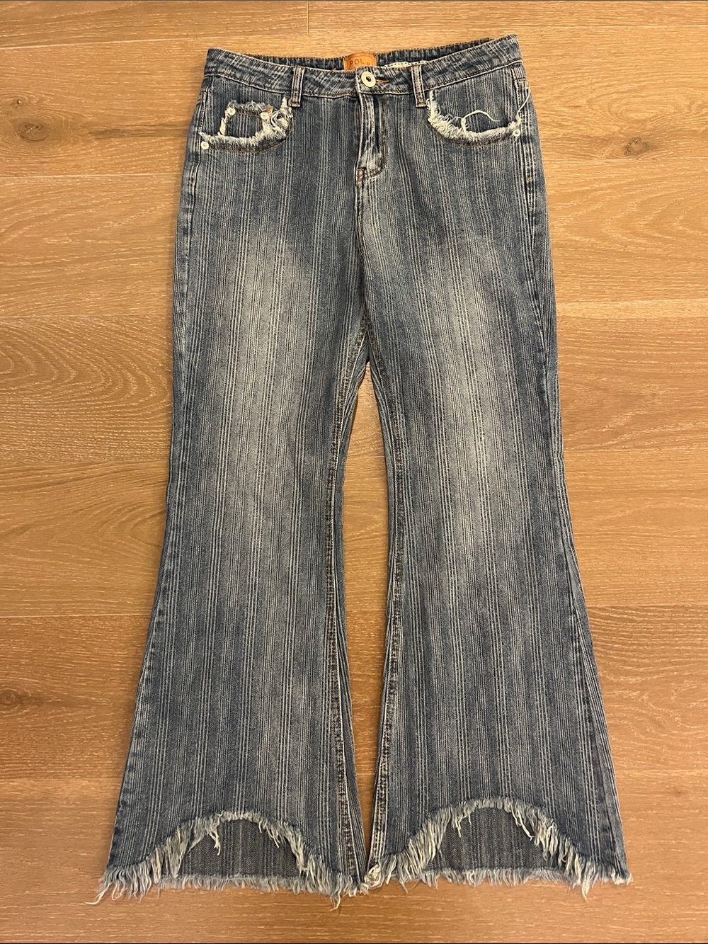 POL Stepped Hem Jeans with a Subtle Stripe size medium